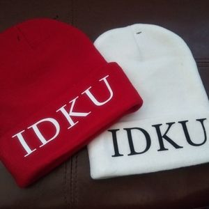 IDKU ski hats classic red and white